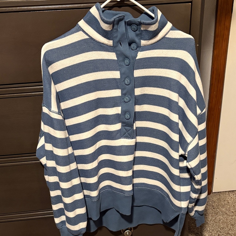 American Eagle Oversized Blue and White Striped Turtleneck Sweater